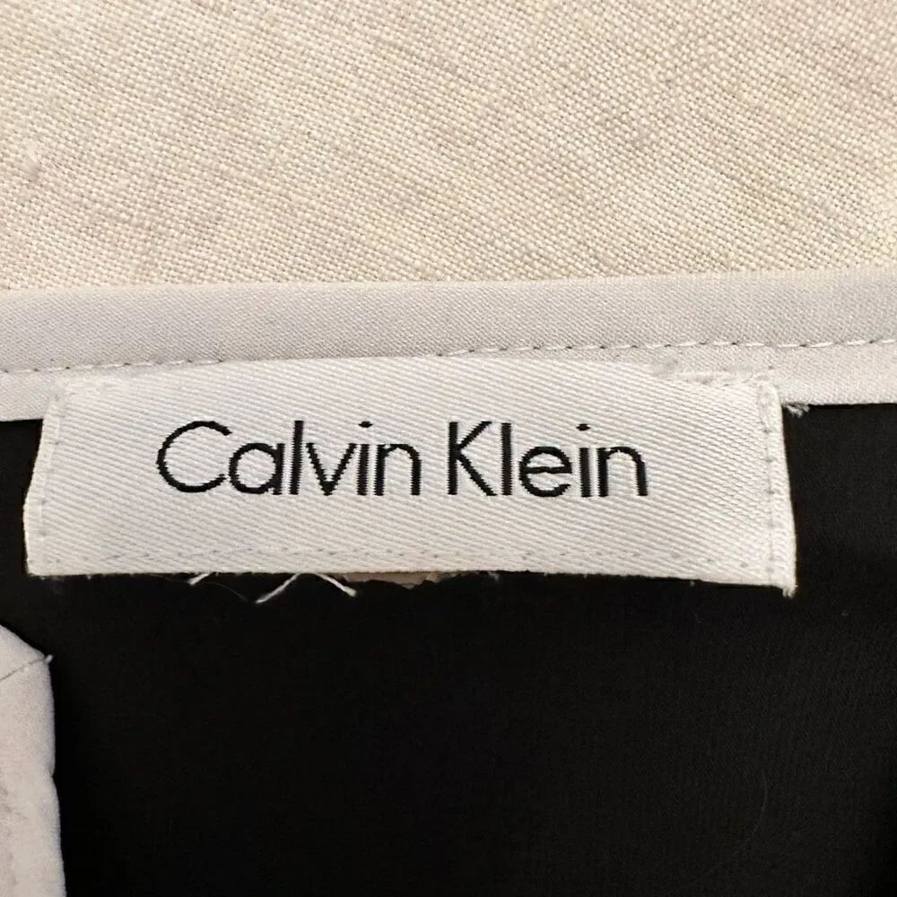 Calvin Klein Split Neck Contrast Piping Short Sleeve Hi-Low Blouse Black Small - Picture 3 of 4